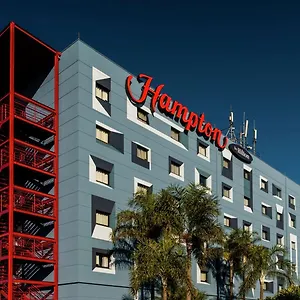 Hotel Hampton By Hilton Airport ***